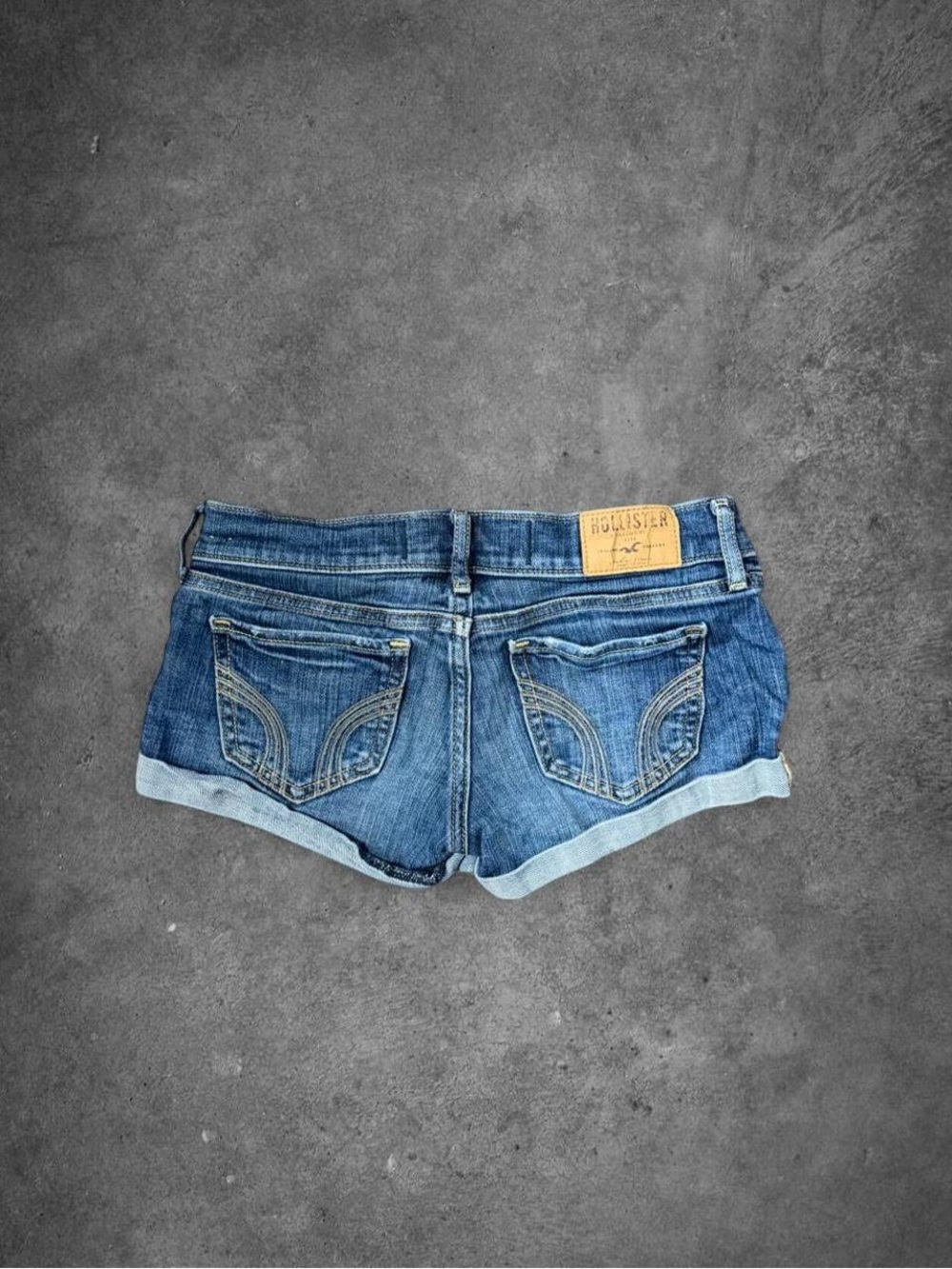 Hollister Women's Low Rise Mini Denim Shorts - Picture 3 of 3